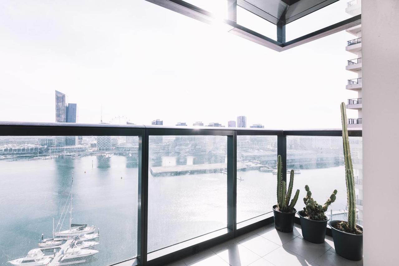 멜번 Experience Waterfront Luxury With Views 아파트 외부 사진